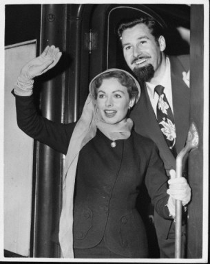 Jeanne Crain and her husband Paul Brooks in 1953.