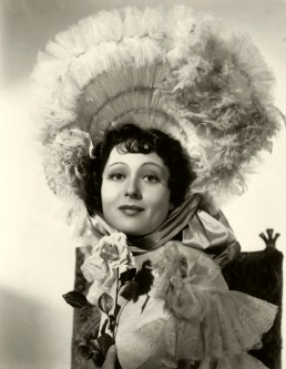 Luise Rainer as Anna Held in "The Great Ziegfeld"
