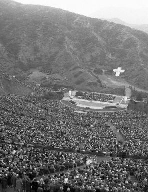 Ariel view of the 1929 Easter service 