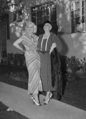 Harlow and Jean Bello in 1935