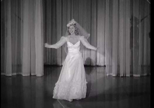 Singer Martha Tilton makes an appearance singing "The Wedding Cake Walk."  (Comet Over Hollywood/Screen Cap by Jessica Pickens)