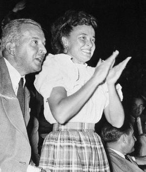 Day cheers for the Giants in 1948. 