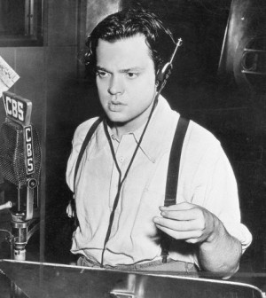 Orson Welles in 1938 on CBS radio
