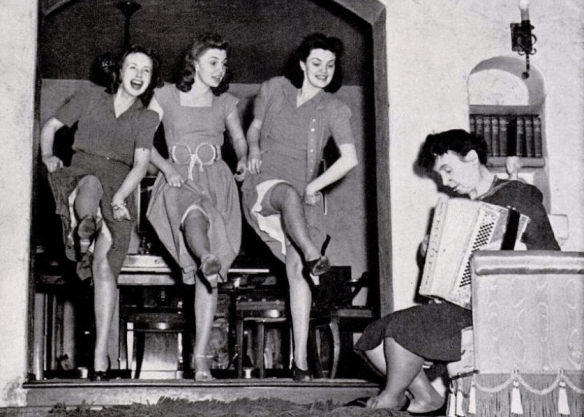 Pictured with her sisters and mother in for a LIFE magazine photo spread. 