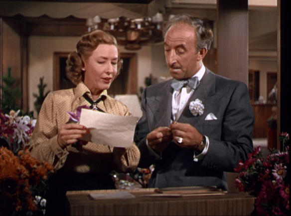 Mae Clarke in a very brief role as a flower lady.