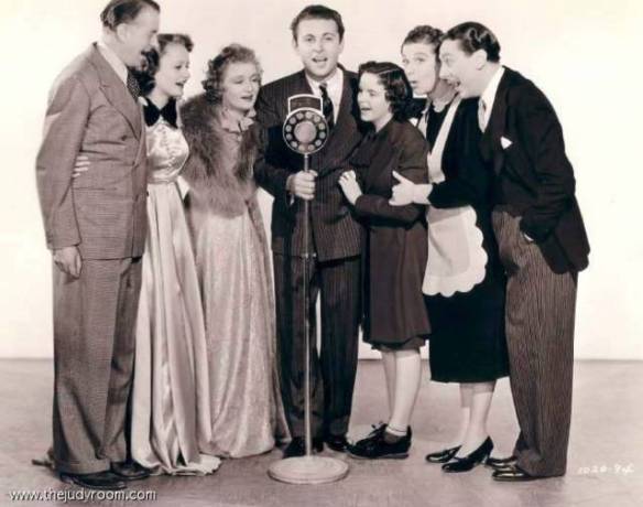 Everybody Sing publicity still with Reginald Owen, Lynne Carver, Billie Burke, Allan Jones, Judy Garland, Fanny Brice, Reginald Gardner 