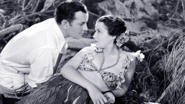 Sidney Blackmer and Sidney Fox in "Down to Their Last Yacht"