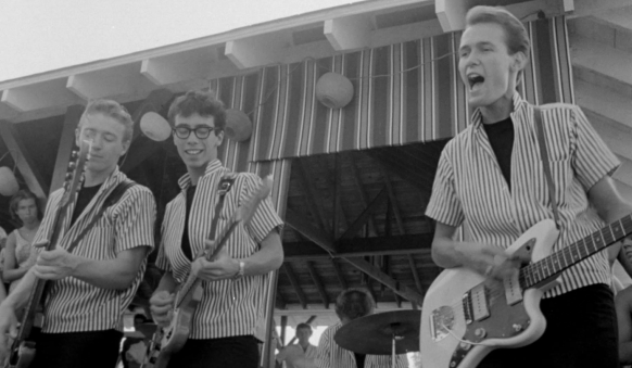 horror of the beach party10